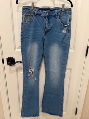 Wide Leg Distressed Jeans in Medium Blue